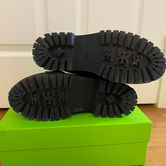 Sam Edelman “Kace” Lace up Lug Sole  Boot (Black and Modern Ivory) - Picture 4 of 4